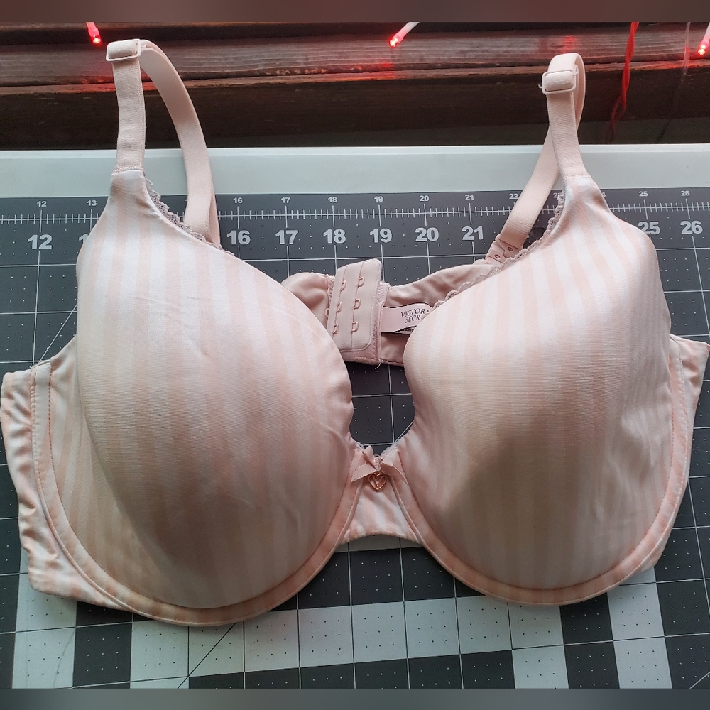 Victoria Secret 38D